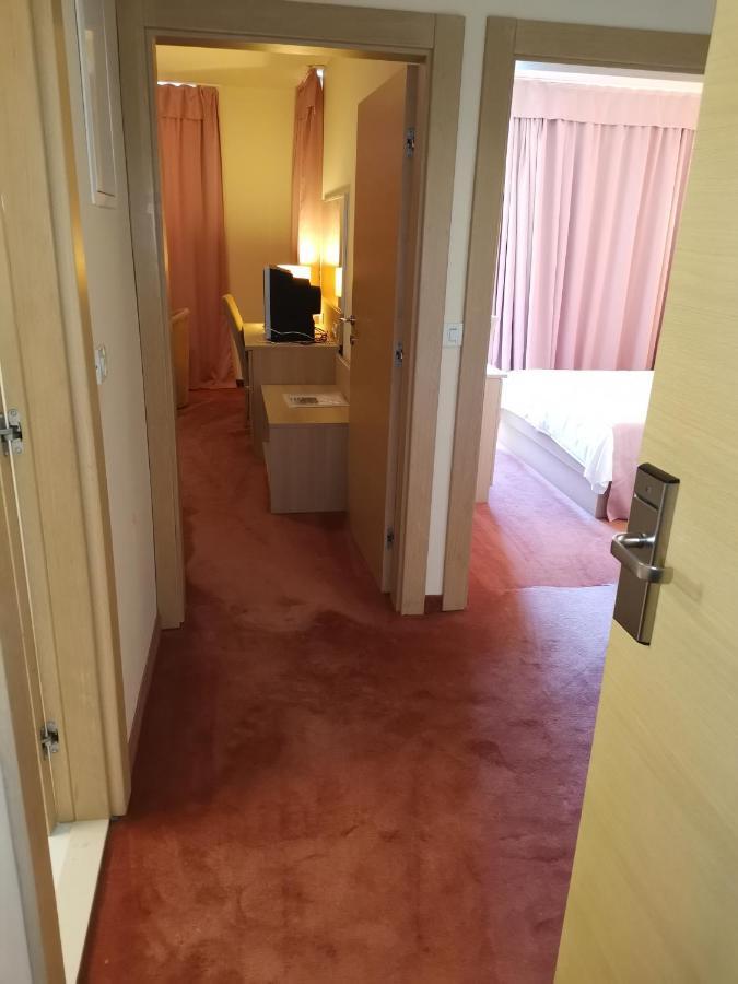Hotel Quercus Drvenik  Luaran gambar