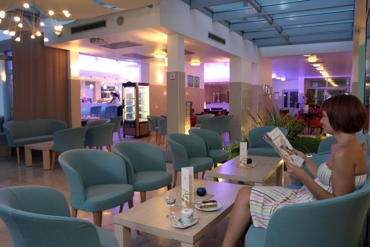 Hotel Quercus Drvenik  Luaran gambar