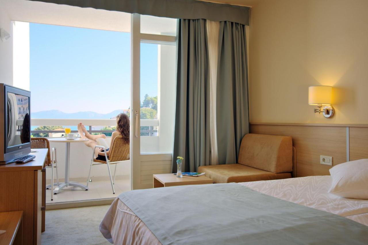 Hotel Quercus Drvenik  Luaran gambar